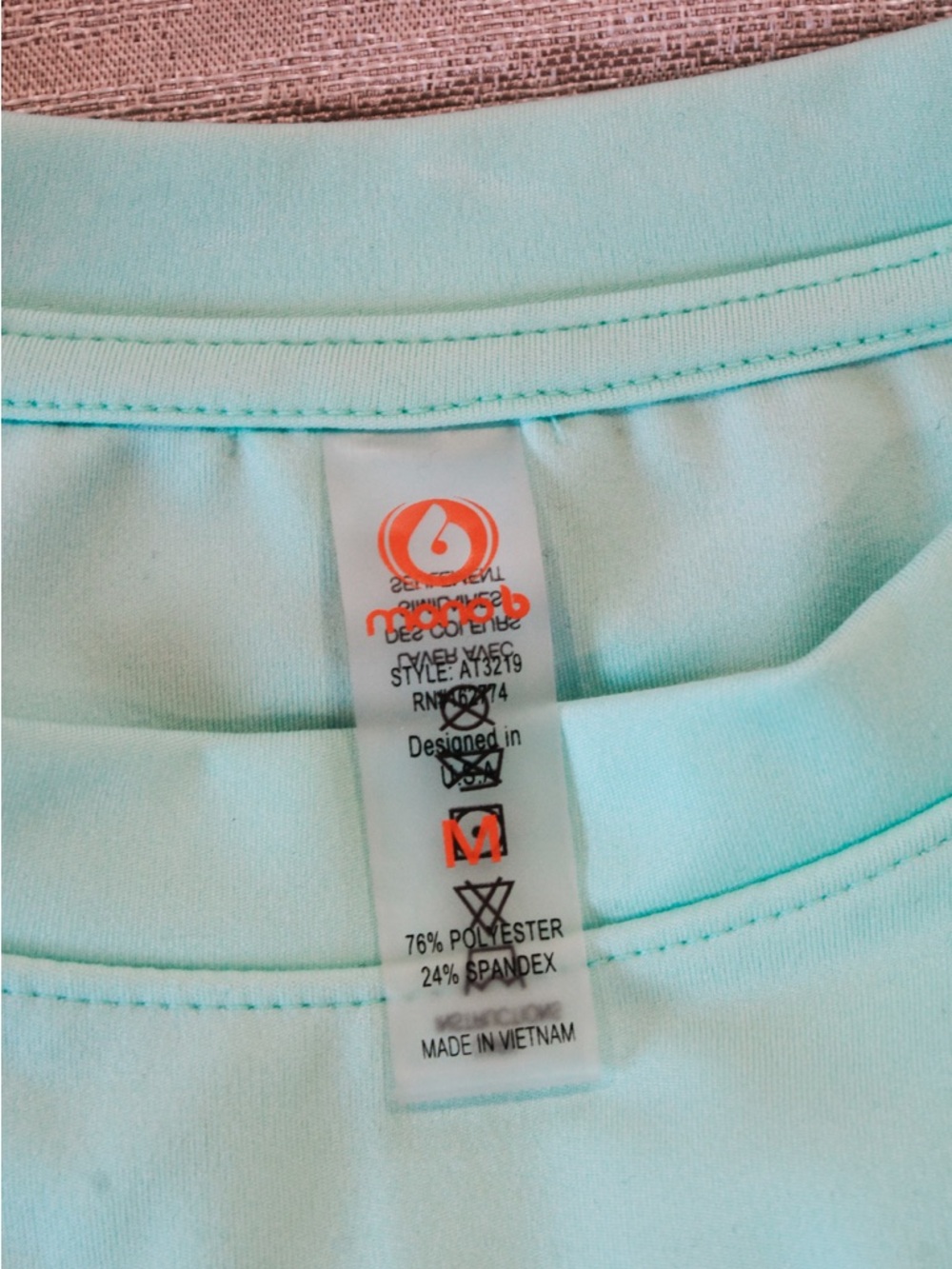 Mono B Mint Green Cropped Workout Tank Size Medium - Picture 2 of 5